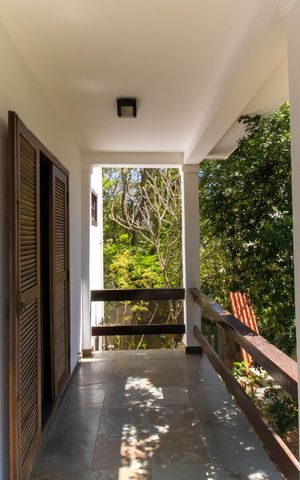 Casa de condomínio à venda com 210m², 4 quartos e 2 vagas Casa de condomínio à venda com 210m², 4 quartos e 2 vagasVaranda do Quarto 3