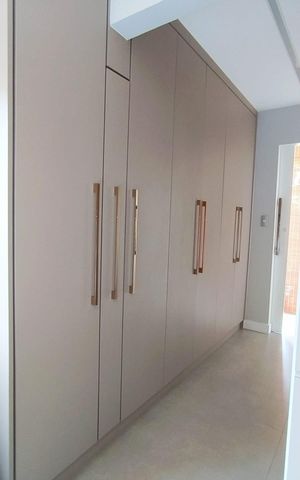 Apartamento à venda com 137m², 3 quartos e 2 vagas Apartamento à venda com 137m², 3 quartos e 2 vagasSuíte 1