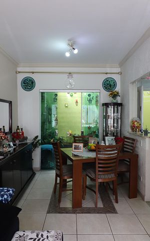 Casa de condomínio à venda com 90m², 2 quartos e 2 vagasSala