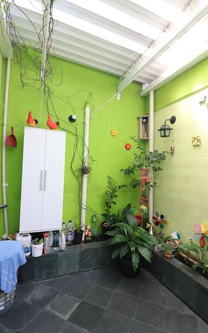Casa de condomínio à venda com 90m², 2 quartos e 2 vagasÁrea de Serviço
