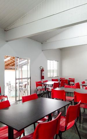 Casa de condomínio à venda com 90m², 2 quartos e 2 vagas Casa de condomínio à venda com 90m², 2 quartos e 2 vagasÁrea comum - Salão de festas