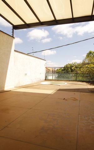 Casa para alugar com 500m², 5 quartos e 6 vagasSala