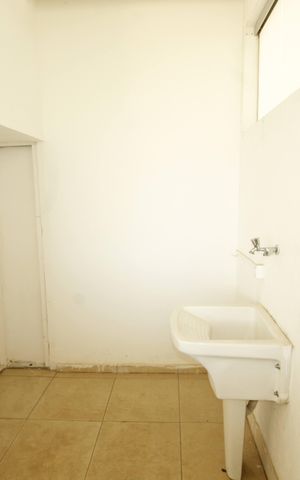 Casa para alugar com 500m², 5 quartos e 6 vagasÁrea de Serviço