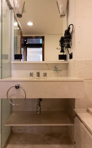 Apartamento à venda com 85m², 2 quartos e 2 vagasBanheiro da Suíte 1