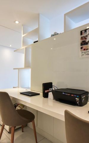 Apartamento à venda com 200m², 3 quartos e 3 vagasEscritório