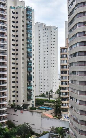 Apartamento à venda com 200m², 3 quartos e 3 vagasVista da Suíte 1