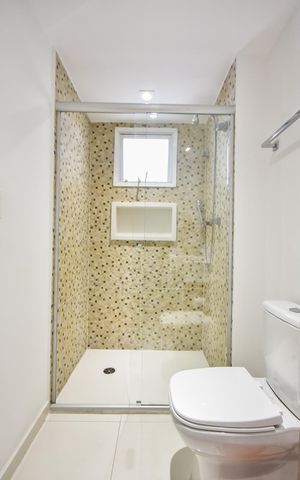 Apartamento à venda com 200m², 3 quartos e 3 vagasBanheiro da Suíte 1