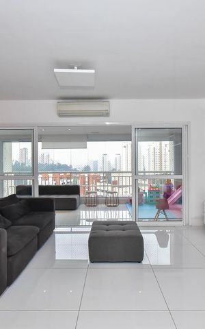 Apartamento à venda com 200m², 3 quartos e 3 vagasSala