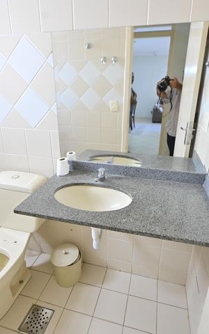 Apartamento para alugar com 61m², 2 quartos e 1 vaga Apartamento para alugar com 61m², 2 quartos e 1 vagaBanheiro da Suíte