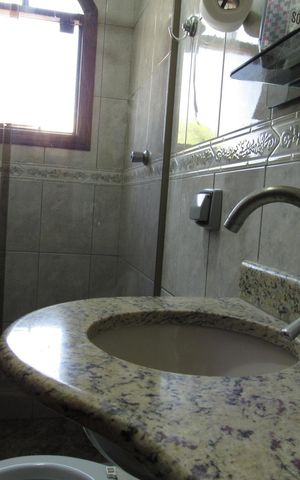 Casa à venda com 300m², 3 quartos e 2 vagasBanheiro