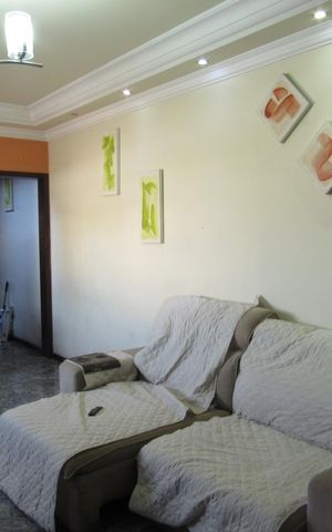 Casa à venda com 300m², 3 quartos e 2 vagasSala