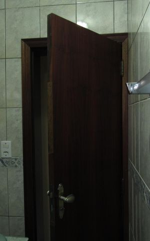 Casa à venda com 300m², 3 quartos e 2 vagasBanheiro
