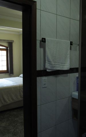 Casa à venda com 300m², 3 quartos e 2 vagasBanheiro da Suíte