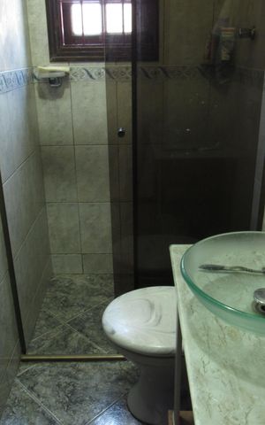 Casa à venda com 300m², 3 quartos e 2 vagasBanheiro