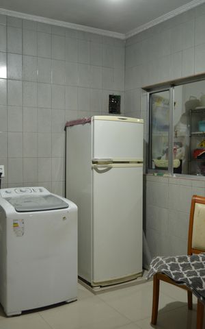 Casa à venda com 323m², 3 quartos e 4 vagasÁrea de Serviço