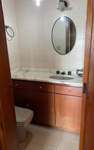 Apartamento à venda com 165m², 3 quartos e 1 vaga Apartamento à venda com 165m², 3 quartos e 1 vagaLavabo