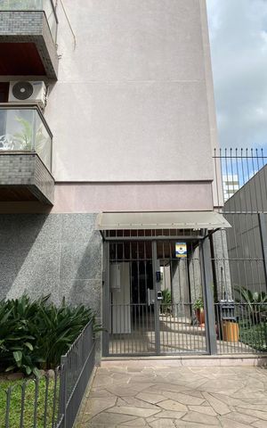 Apartamento à venda com 165m², 3 quartos e 1 vaga Apartamento à venda com 165m², 3 quartos e 1 vagaFachada
