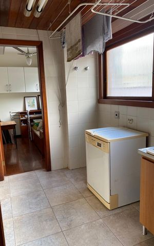 Apartamento à venda com 165m², 3 quartos e 1 vaga Apartamento à venda com 165m², 3 quartos e 1 vagaÁrea de Serviço