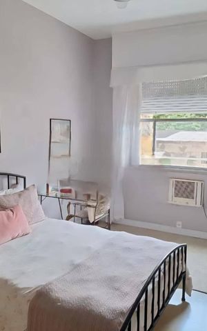 Apartamento à venda com 242m², 4 quartos e 1 vaga