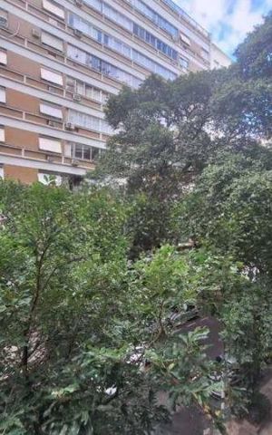 Apartamento à venda com 242m², 4 quartos e 1 vaga