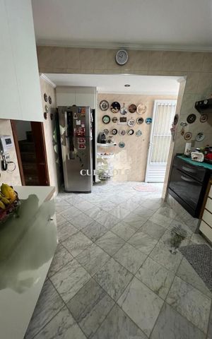 Casa à venda com 275m², 5 quartos e 2 vagas