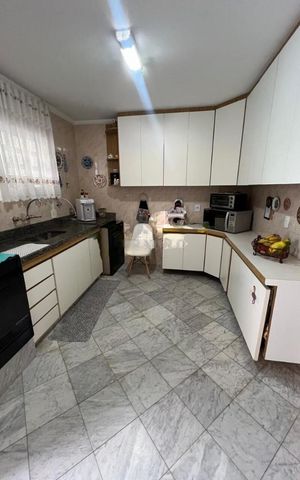 Casa à venda com 275m², 5 quartos e 2 vagas