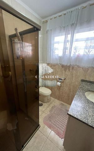 Casa à venda com 275m², 5 quartos e 2 vagas