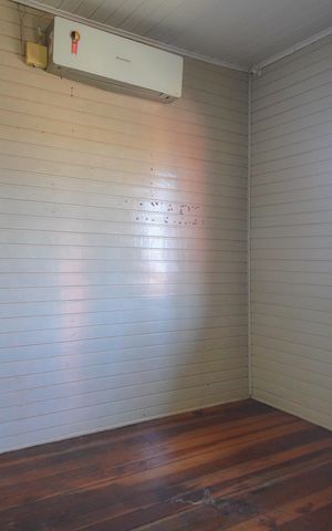Casa à venda com 100m², 4 quartos e 2 vagasQuarto 1
