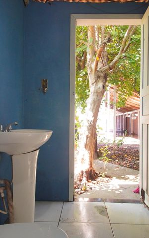 Casa à venda com 100m², 4 quartos e 2 vagasBanheiro 2