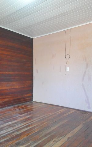 Casa à venda com 100m², 4 quartos e 2 vagasSala