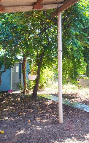 Casa à venda com 100m², 4 quartos e 2 vagasQuintal