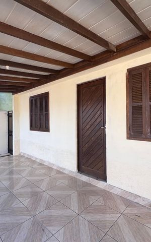 Casa à venda com 79m², 4 quartos e 1 vagaÁrea Externa