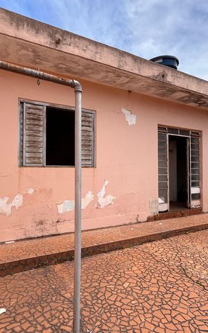 Casa à venda com 280m², 2 quartos e 1 vaga Casa à venda com 280m², 2 quartos e 1 vagaÁrea de Serviço 2