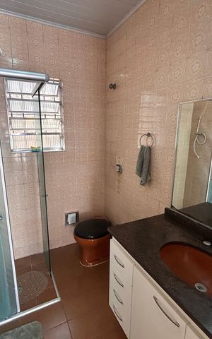 Casa à venda com 280m², 2 quartos e 1 vaga Casa à venda com 280m², 2 quartos e 1 vagaBanheiro