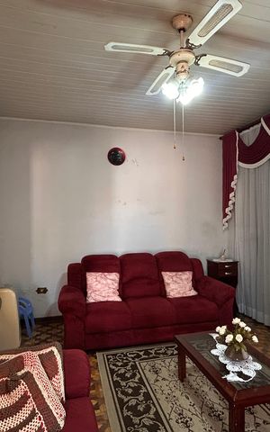 Casa à venda com 280m², 2 quartos e 1 vaga Casa à venda com 280m², 2 quartos e 1 vagaSala