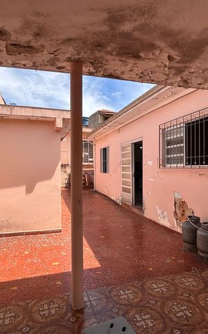 Casa à venda com 280m², 2 quartos e 1 vaga Casa à venda com 280m², 2 quartos e 1 vagaEntrada