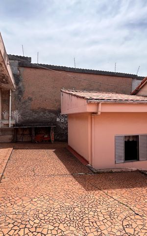 Casa à venda com 280m², 2 quartos e 1 vaga Casa à venda com 280m², 2 quartos e 1 vagaÁrea de Serviço 2