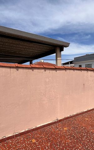 Casa à venda com 280m², 2 quartos e 1 vaga Casa à venda com 280m², 2 quartos e 1 vagaQuintal