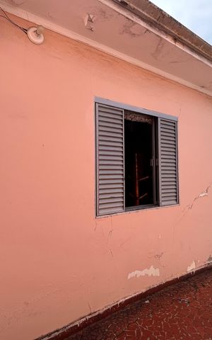 Casa à venda com 280m², 2 quartos e 1 vaga Casa à venda com 280m², 2 quartos e 1 vagaQuintal