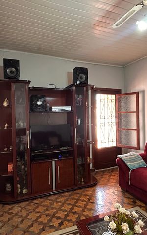 Casa à venda com 280m², 2 quartos e 1 vaga Casa à venda com 280m², 2 quartos e 1 vagaSala