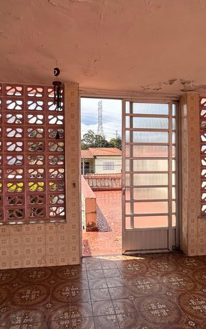 Casa à venda com 280m², 2 quartos e 1 vaga Casa à venda com 280m², 2 quartos e 1 vagaEntrada
