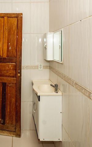 Casa à venda com 160m², 3 quartos e 2 vagasBanheiro Social
