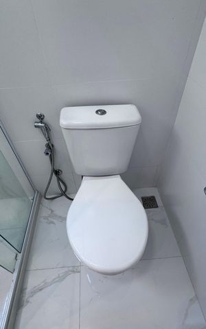 Casa de condomínio à venda com 407m², 5 quartos e 2 vagas Casa de condomínio à venda com 407m², 5 quartos e 2 vagasSuíte 4 - Banheiro