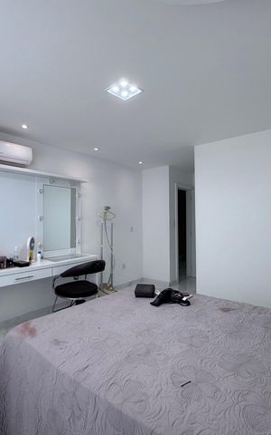 Casa de condomínio à venda com 407m², 5 quartos e 2 vagas Casa de condomínio à venda com 407m², 5 quartos e 2 vagasSuíte 3