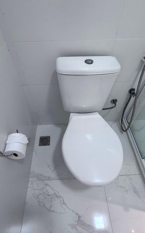 Casa de condomínio à venda com 407m², 5 quartos e 2 vagas Casa de condomínio à venda com 407m², 5 quartos e 2 vagasSuíte 3 - Banheiro