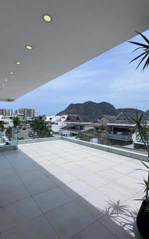 Casa de condomínio à venda com 407m², 5 quartos e 2 vagas Casa de condomínio à venda com 407m², 5 quartos e 2 vagasSuíte 1 - Sacada