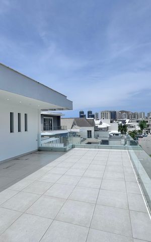 Casa de condomínio à venda com 407m², 5 quartos e 2 vagas Casa de condomínio à venda com 407m², 5 quartos e 2 vagasSuíte 1 - Sacada