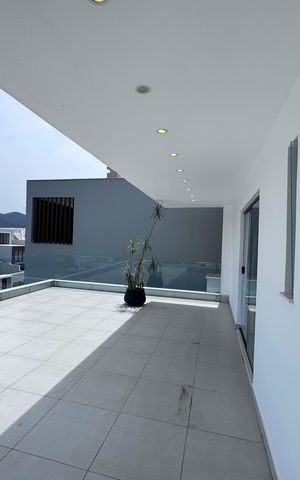 Casa de condomínio à venda com 407m², 5 quartos e 2 vagas Casa de condomínio à venda com 407m², 5 quartos e 2 vagasSuíte 1 - Sacada