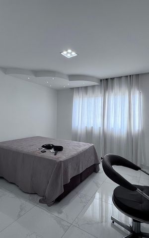 Casa de condomínio à venda com 407m², 5 quartos e 2 vagas Casa de condomínio à venda com 407m², 5 quartos e 2 vagasSuíte 3