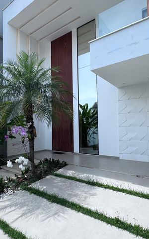 Casa de condomínio à venda com 407m², 5 quartos e 2 vagas Casa de condomínio à venda com 407m², 5 quartos e 2 vagasÁrea externa